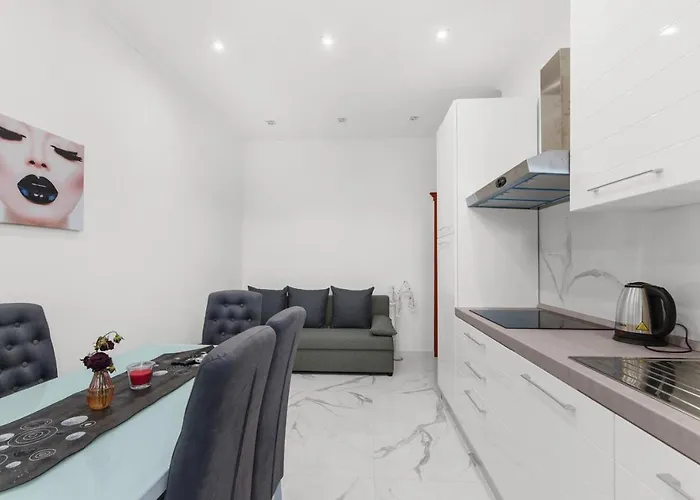 Apartment Joakim Platz Poreč